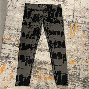 ALO Black and Gray Camouflage Leggings